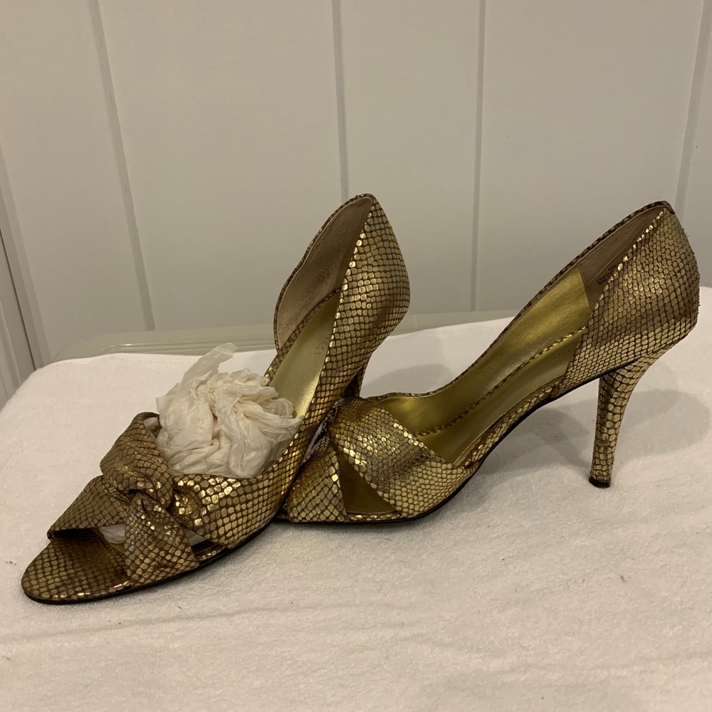 Sparkly Gold Nine West Jojus Pump
